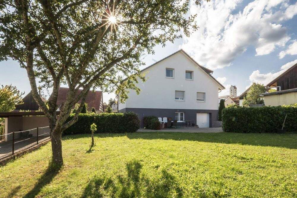 Thumbnail-Einzeln oder Komplett: Charmantes MFH mit 3 Wohneinheiten auf weitläufigem Grundstück mit Scheune