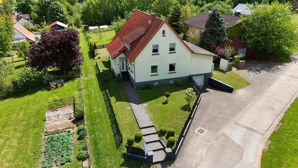 Thumbnail-Viel Platz für die ganze Familie - freistehendes Zweifamilienhaus mit Garten in Suterode