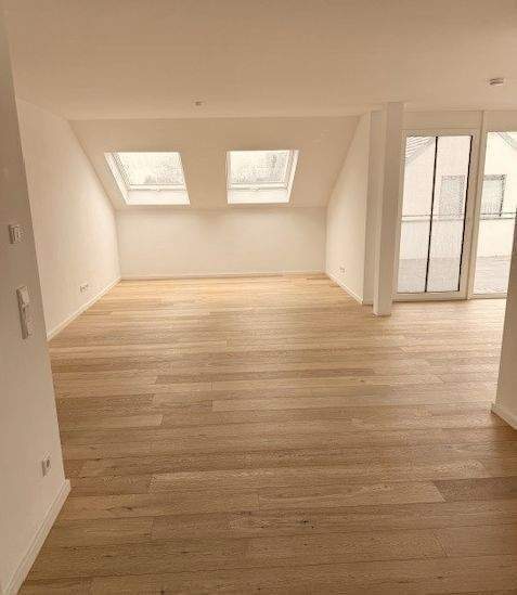 Thumbnail-Achtung! 4-Zimmer-Wohnung mit Dachterrasse in Kaarst!