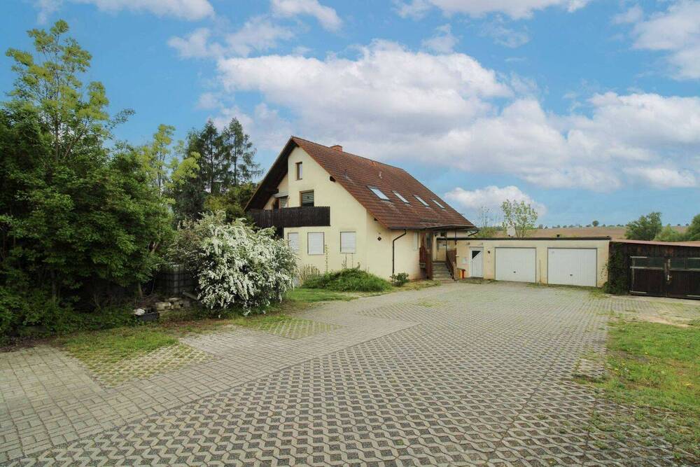 Thumbnail-Eigennutz, Mehrgeneration oder Vermietung: Bezugsfreies Traumhaus mit riesigem Grundstück