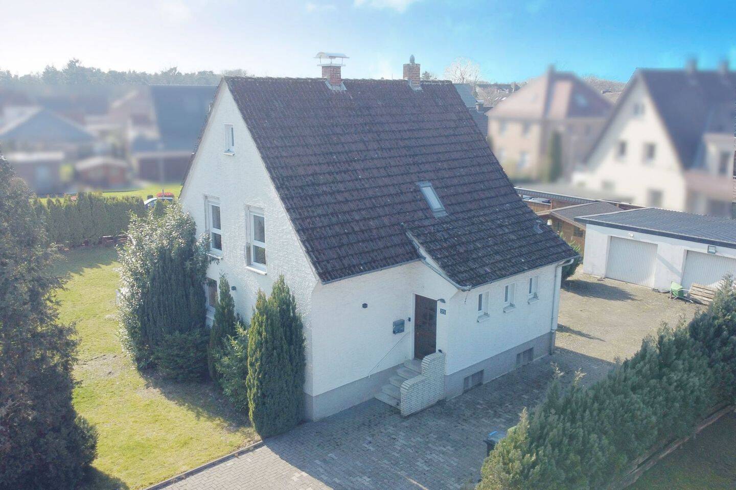 Thumbnail-Modernisiertes Familienidyll in Ummeln - Einfamilienhaus als Raumwunder mit 2 Garagen