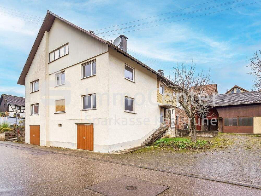 Thumbnail-Sanierungsobjekt mit Potential: Zweifamilienhaus, großes Grundstück und viel Platz für Handwerk