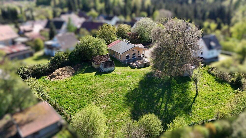 Thumbnail-Klimafreundlicher Massivholz-Bungalow mit traumhaftem Grundstück in Naturlage