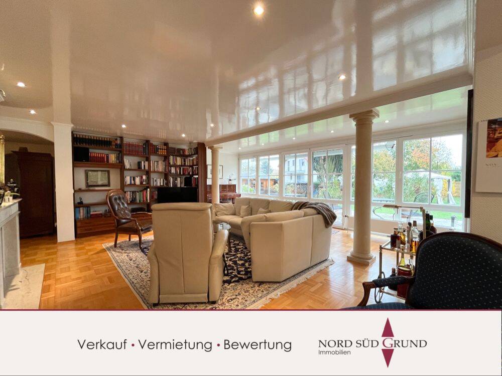 Thumbnail-2-Familien Architekten-Wohnhaus. Ca. 339 m² Wohnfläche. Doppelgarage. Grundstück 1.029 m².