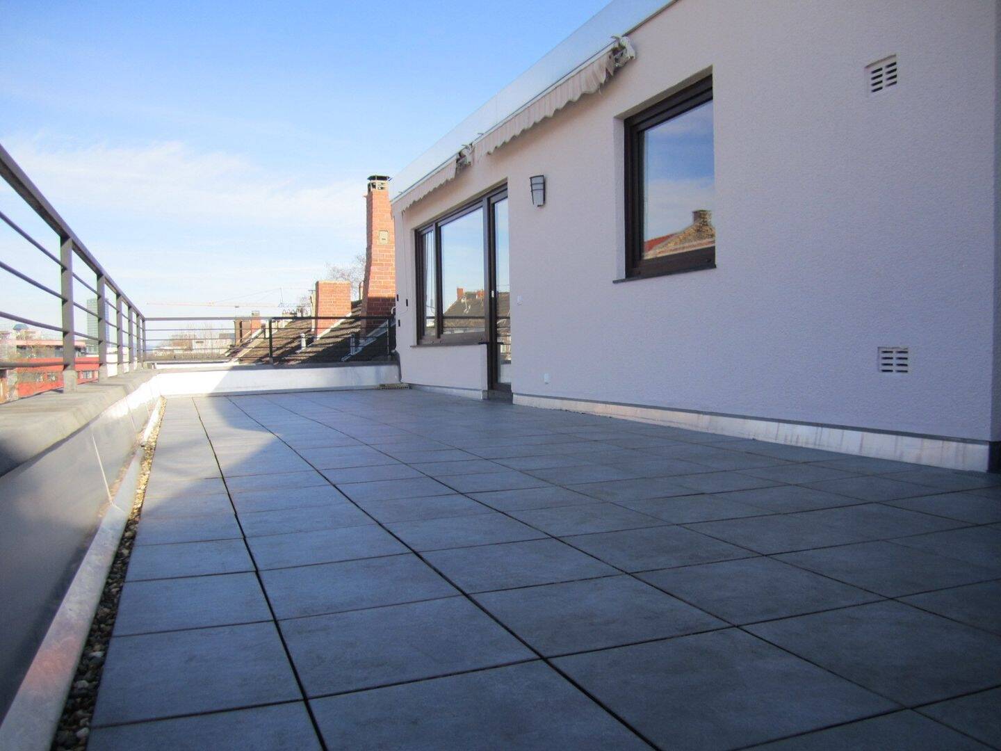 Thumbnail-Halbergstraße: Tolle Wohnung mit XXL-Terrasse im Erbbau