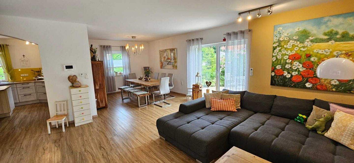 Thumbnail-Wunderschönes Einfamilienhaus mit tollem Außenbereich und über 250 qm Wohnfläche