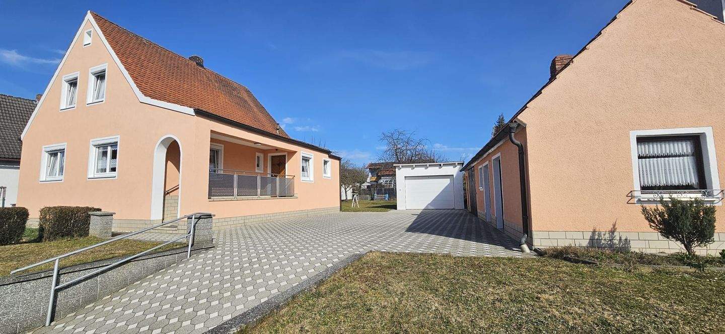 Thumbnail-Platz für die ganze Familie - gepflegtes Einfamilienhaus mit sehr großem Grundstück und Nebengebäude