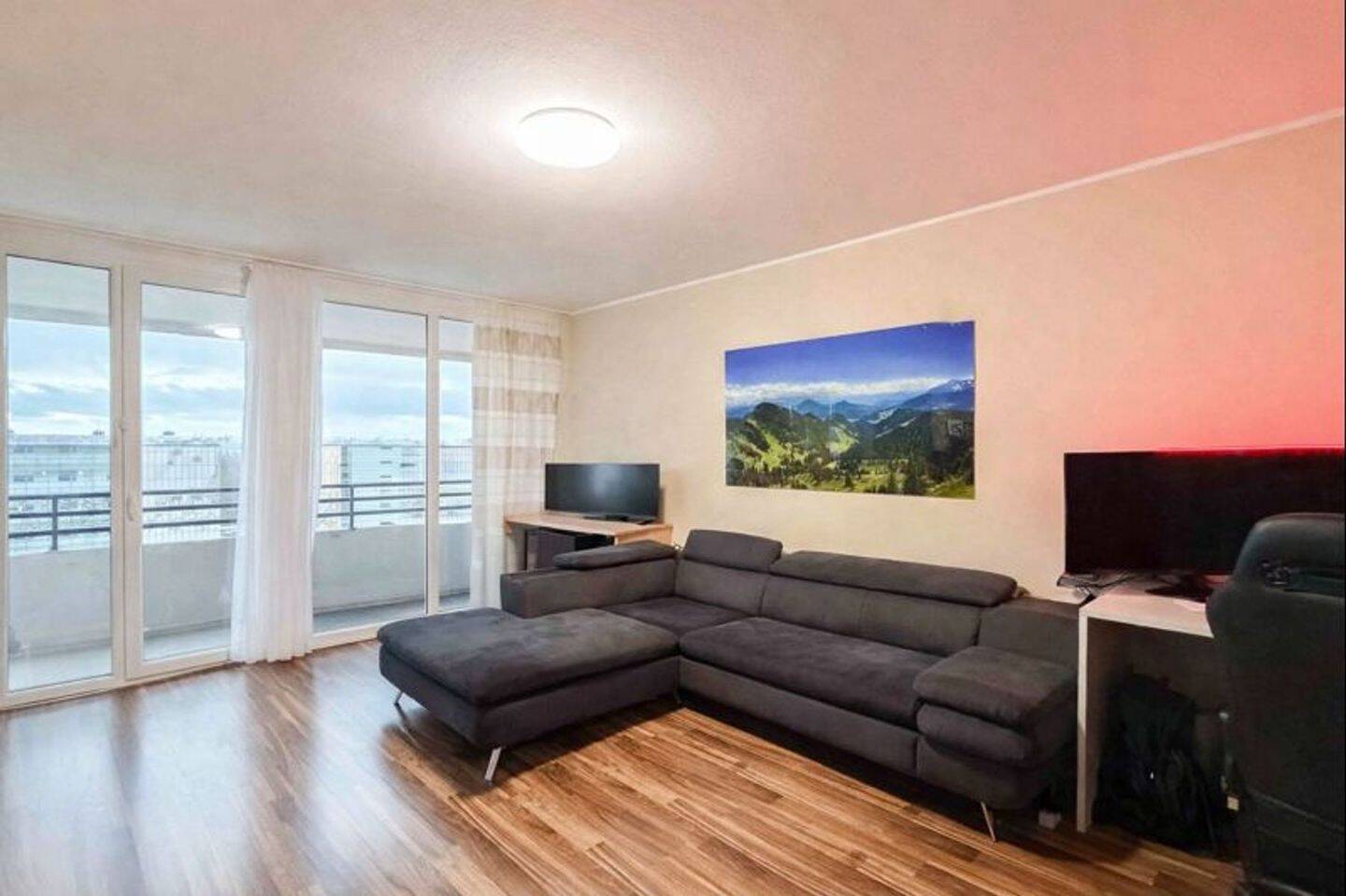 Thumbnail-Sofort bezugsfrei: Gepflegte 2-Zimmer-Wohnung mit Balkon und Stellplatz