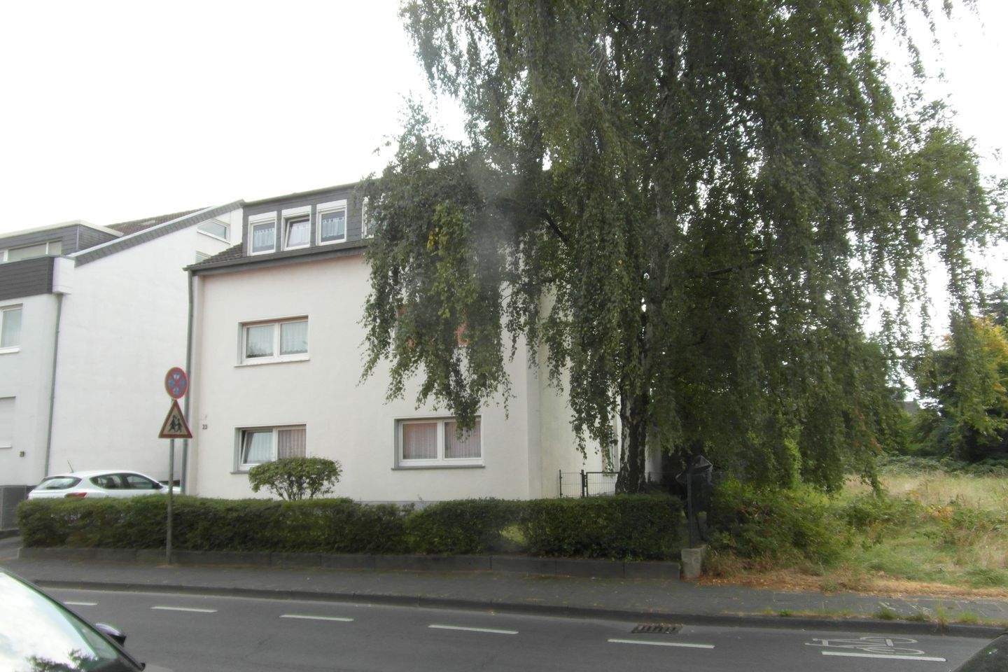 Dreiparteienhaus.JPG