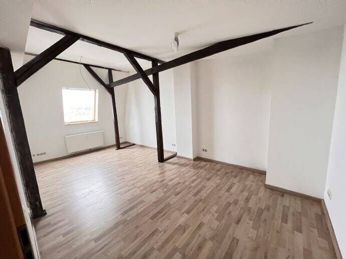 Thumbnail-3-Raumwohnung im Dachgeschoss