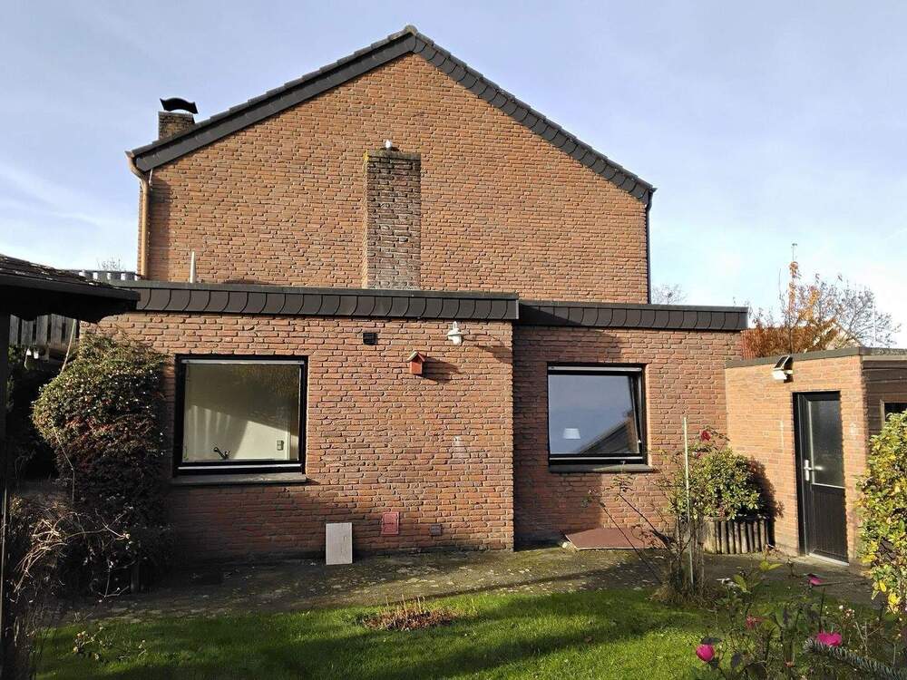 Thumbnail-*** BÜSCHER IMMOBILIEN ***RESERVIERT!! Architektonisch interessantes Einfamilienhaus mit großem Grundstück im Nordosten von Epe