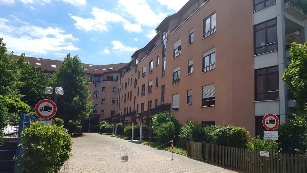 Thumbnail-helle 2-Zimmer-Wohnung mit Balkon und Einbauküche in Augsburg