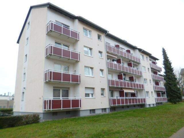 Thumbnail-Schöne 2 Zimmer-Wohnung mit Balkon und KFZ - Stellplatz in guter, zentraler Wohnlage von Maintal - Dörnigheim.