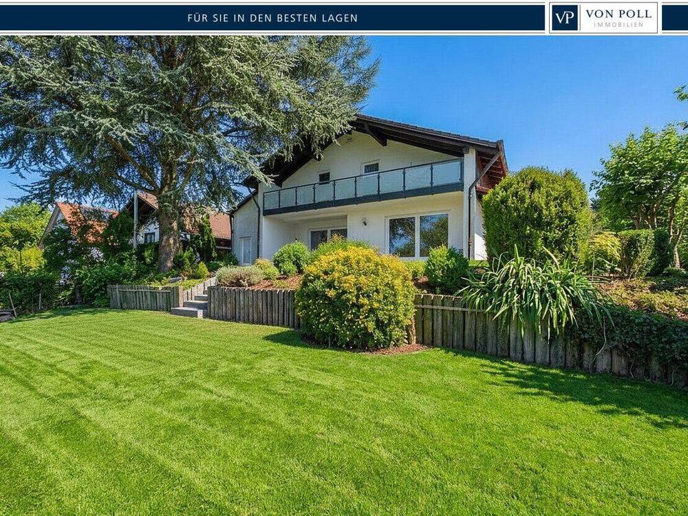 Thumbnail-Hofberg: Modernes Familienhaus mit Terrasse, Garten und Weitblick