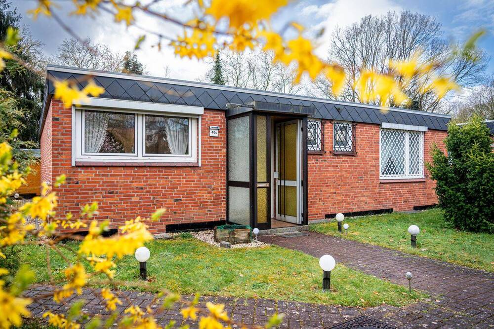 Thumbnail-Modernisierungsbedürftiger Bungalow mit Einzelgarage