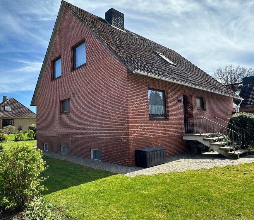 Thumbnail-Großes Familienhaus in angenehmer Wohnlage!