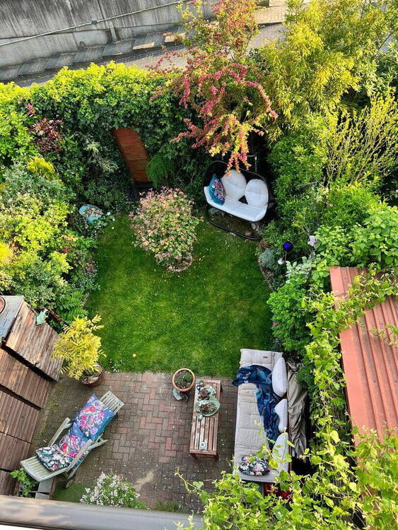 Thumbnail-PASSIV real geteilt Familienhaus mit 5-6 Zimmern in Hamburg-Iserbrook, Tiefgarageplatz inkl.