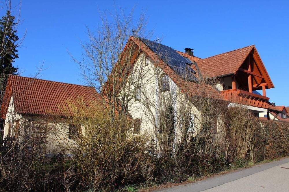 Thumbnail-FAMILIENHAUS IM LANDHAUS-STIL ........ mit viel Platz für große und kleine Schuhe