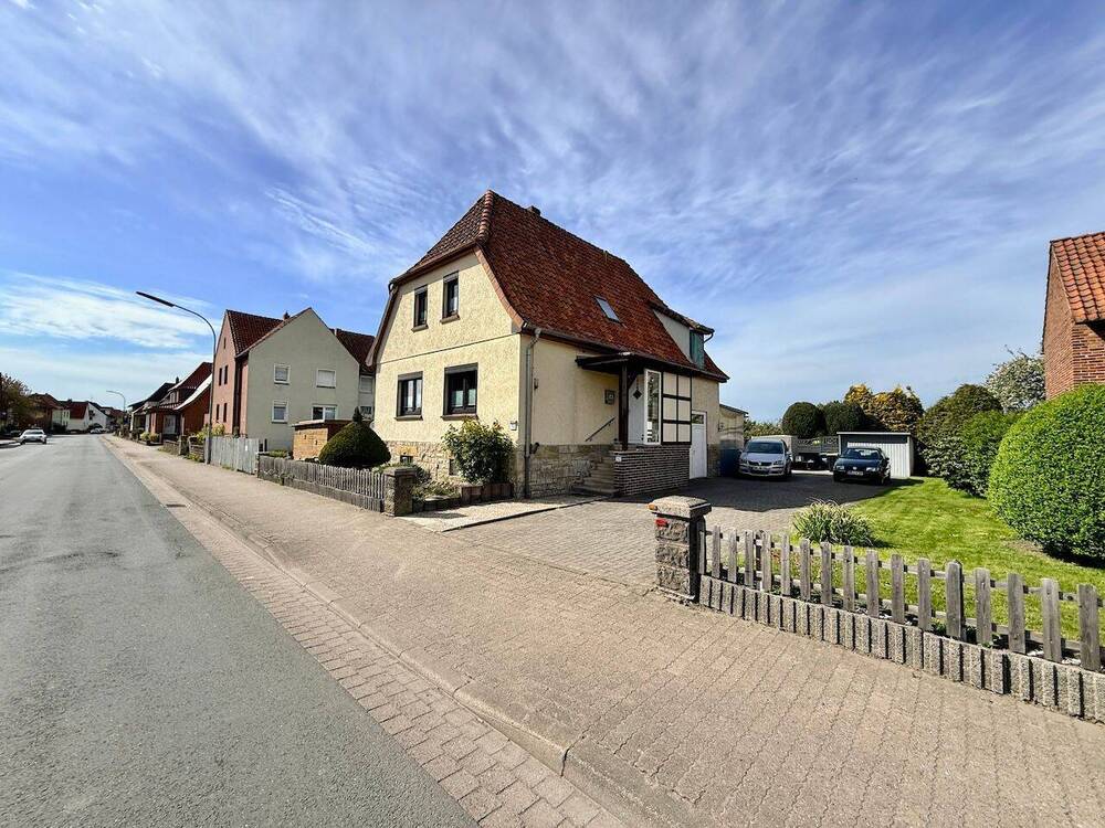 Thumbnail-Mit tollem Blick ins Weite: Gepflegtes Einfamilienhaus mit großem Garten in Stadthagen