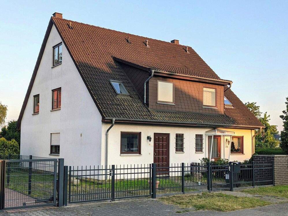 Thumbnail-Renovierte Doppelhaushälfte mit Garten in Berlin-Mahlsdorf