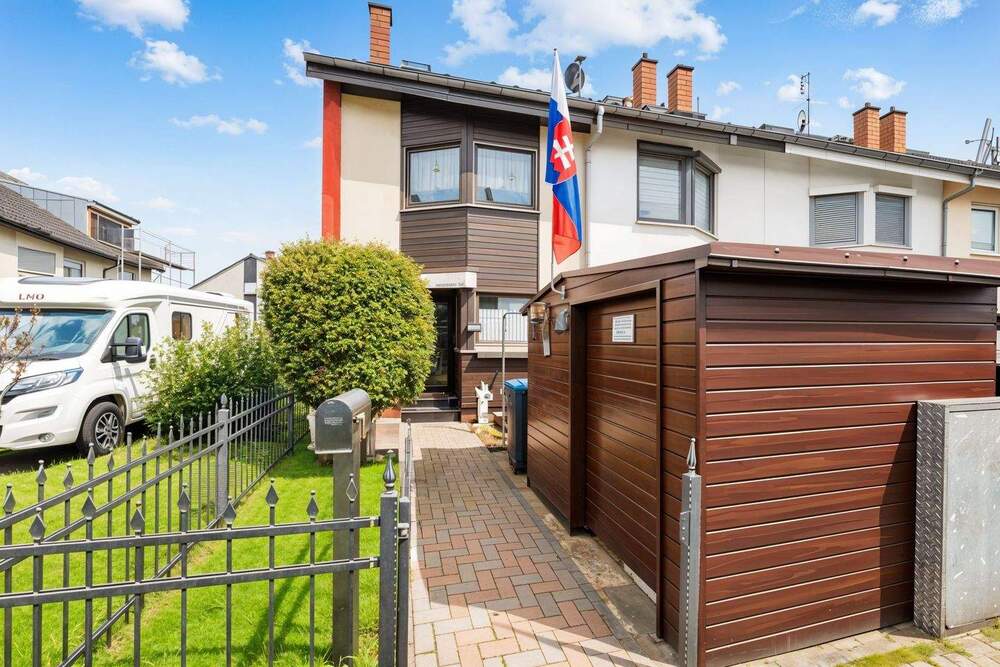 Thumbnail-Ein Zuhause zum Wohlfühlen: Charmantes Reihenendhaus mit Terrasse