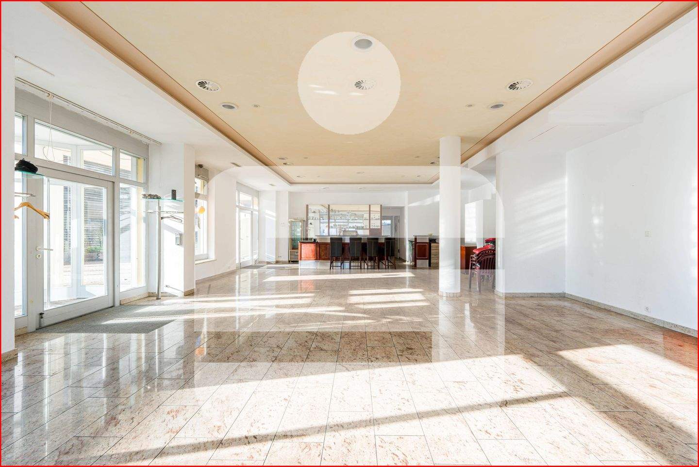 Thumbnail-Vielseitige Gewerbefläche in Bestlage von Rickenbach - Gastronomie, Büro oder Praxis