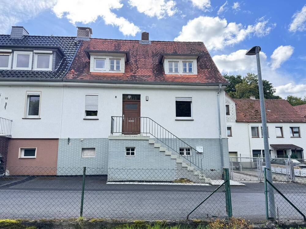 Thumbnail-Doppelhaushälfte auf schönem Grundstück in zentraler Lage Helsas