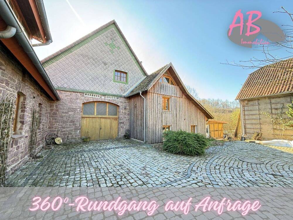 Thumbnail-Großzügige Eigentumswohung auf gepflegtem Resthof