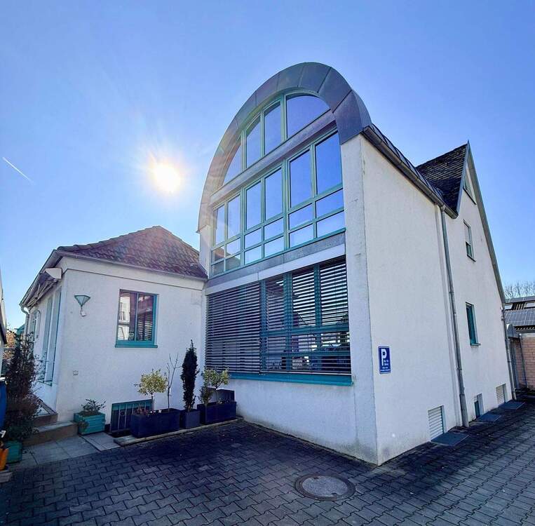 Thumbnail-Großzügiges, Top ausgestattetes Wohnhaus mit Gewerbeeinheit sucht Unternehmer-in