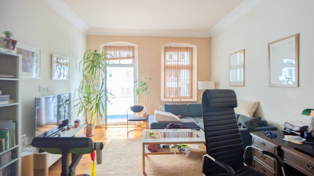 Thumbnail-HOMESK - Ab 01.10.2026 bezugsfreie 2-Zimmer-Altbauwohnung mit Balkon in Pankow-Süd