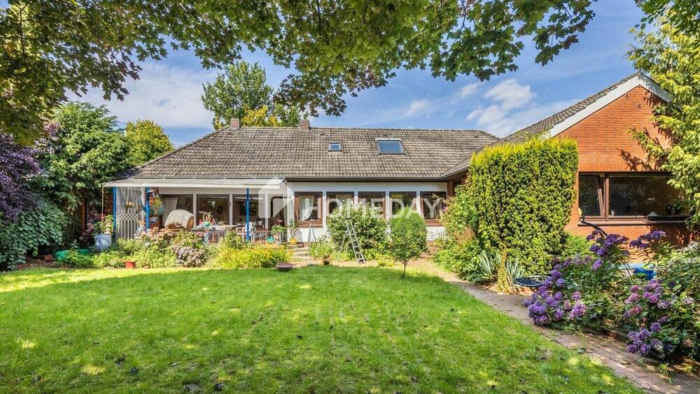 Thumbnail-Geräumiges Einfamilienhaus mit Garten in zentraler Lage