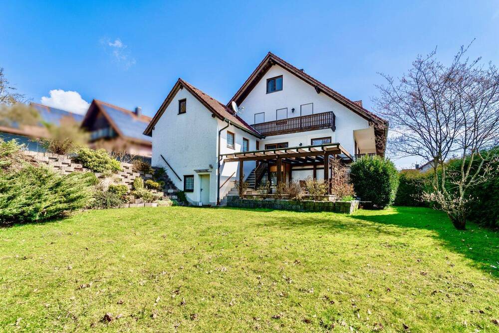 Thumbnail-Gepflegte Doppelhaushälfte mit Einliegerwohnung auf großzügigem Grundstück