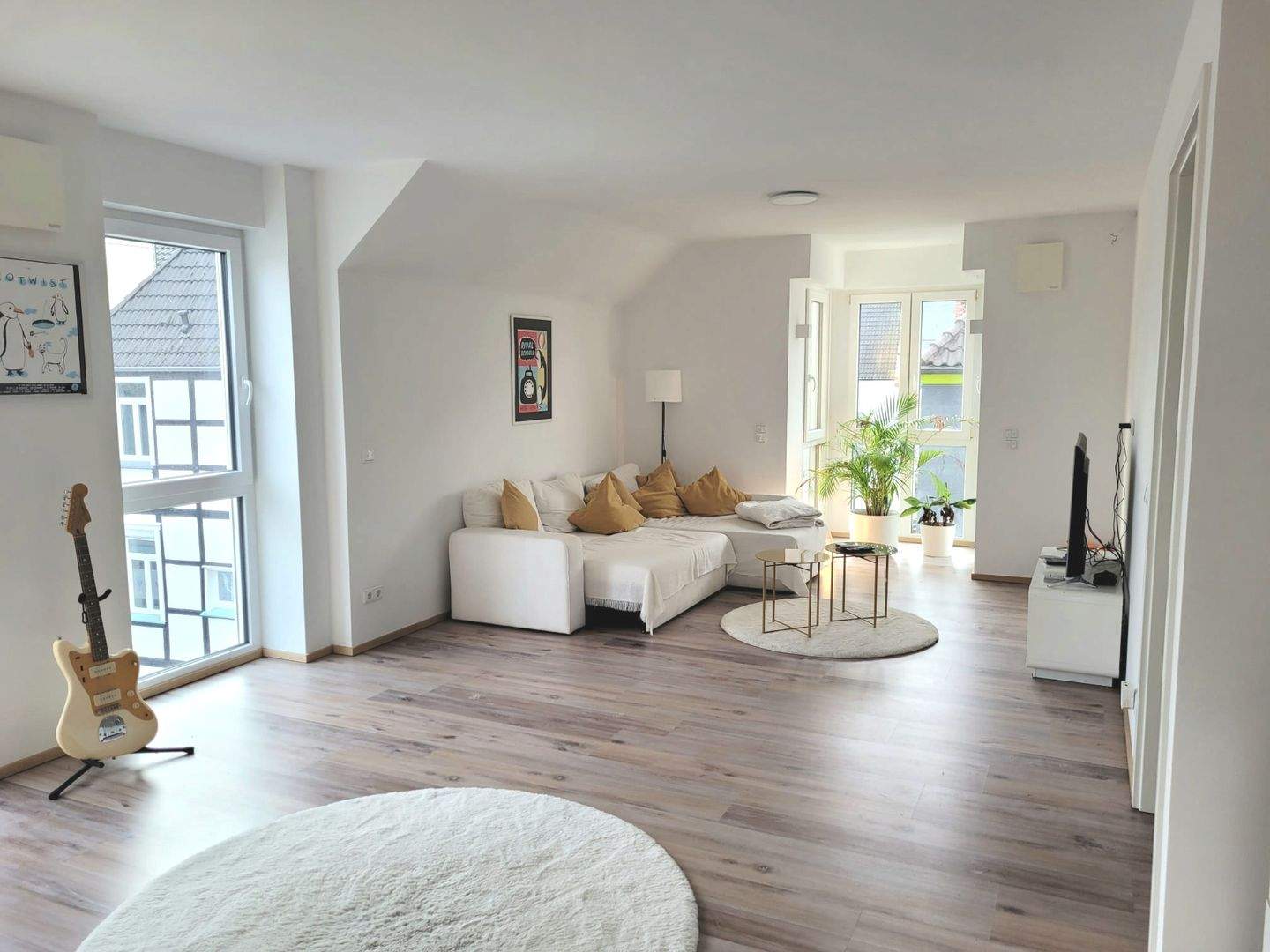 Thumbnail-Sehr gepflegte Wohnung mit Küche, Aufzug und Tiefgarage