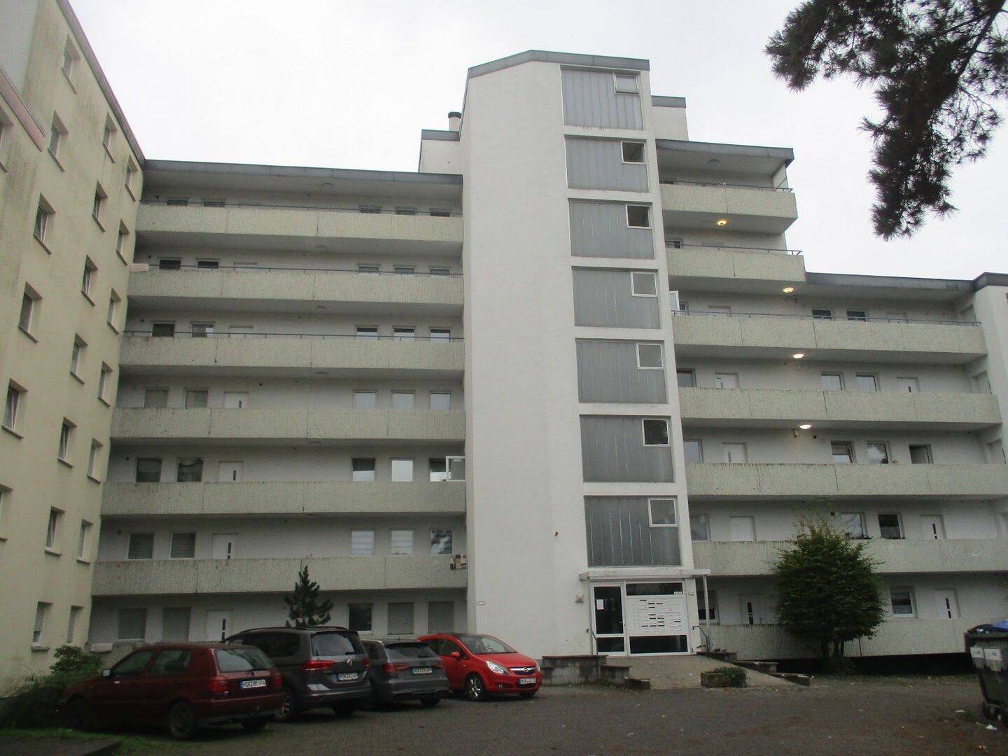 Thumbnail-Gemütliche 3 Zimmer m. Balkon, 3. OG m. Aufzug, Arnsberg, Neheim -Hüsten, Delecker Straße 4a