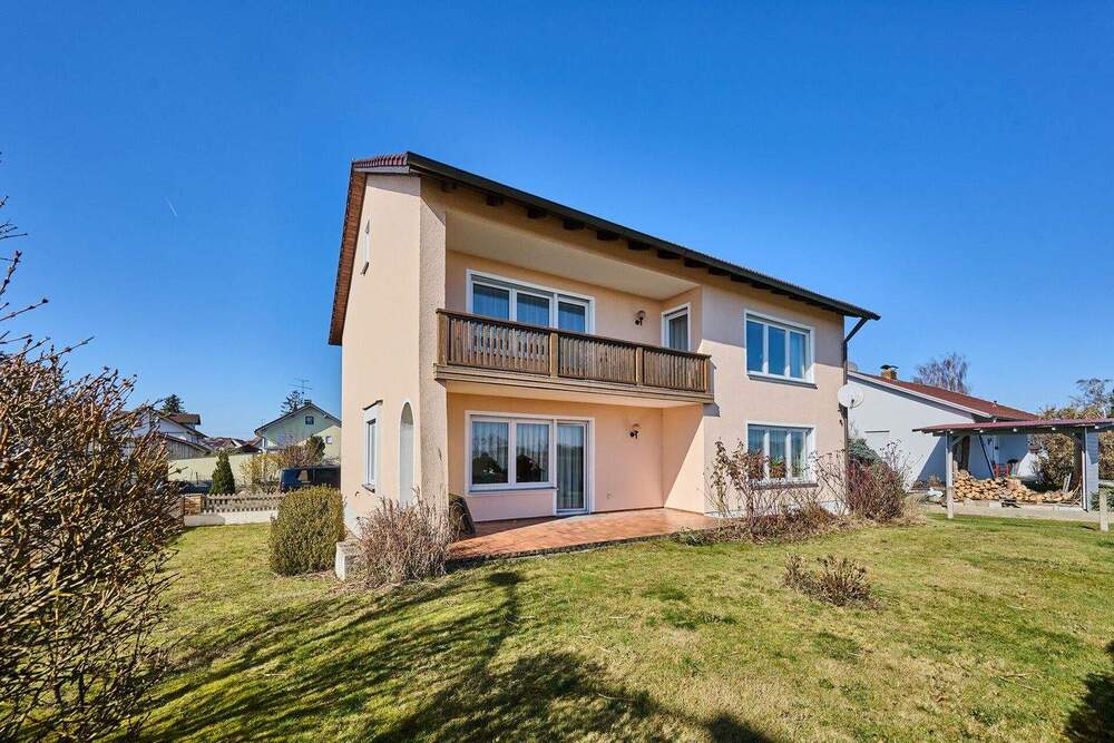 Thumbnail-Sehr gepflegtes, großzügiges Einfamilienhaus mit vielen Zimmern