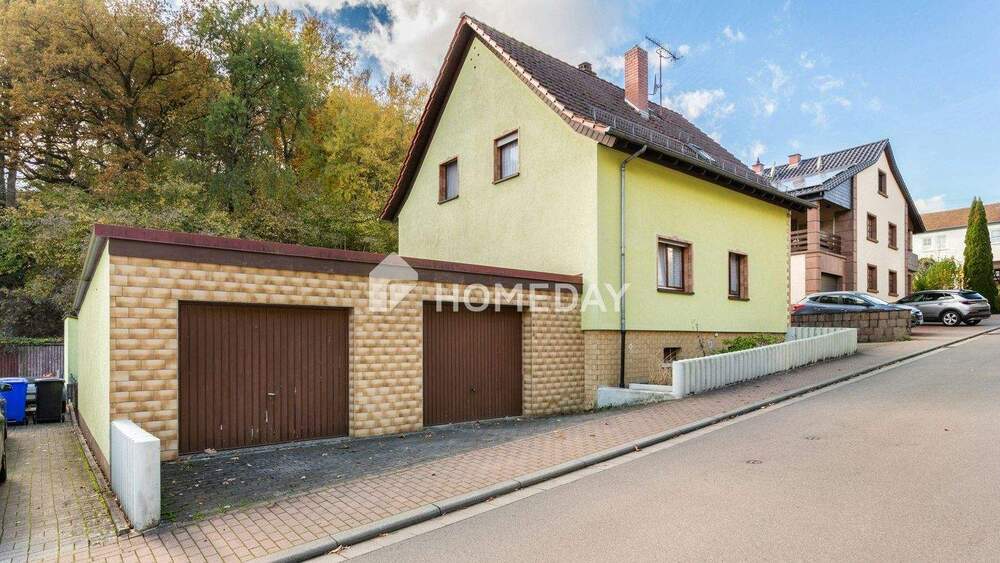 Thumbnail-Zwei Balkone, großer Garten, Doppelgarage: Ihr Familiendomizil in Contwig