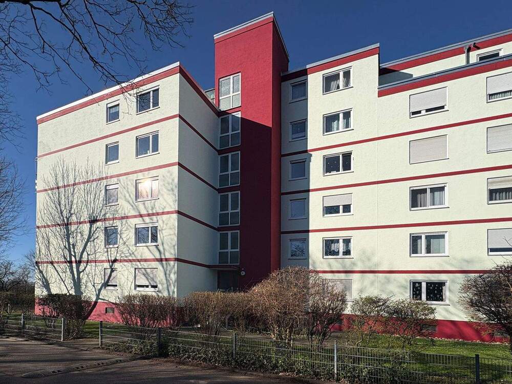 Thumbnail-Attraktive Drei-Zimmer-Wohnung in ruhiger Feldrandlage mit Blick ins Grüne