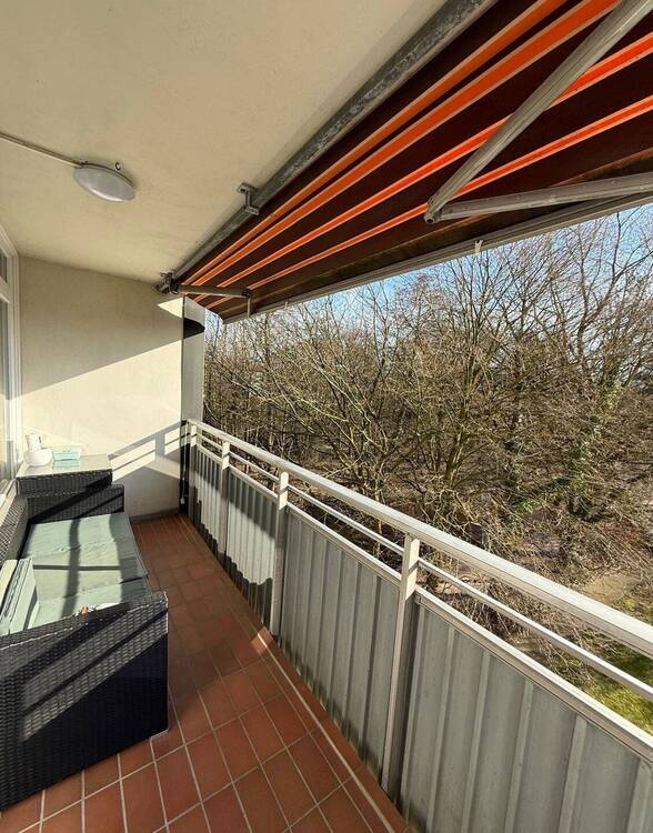 Thumbnail-Lichtdurchflutetes Wohnen mit Komfort - 4 Zimmer mit Balkon in Pinneberg