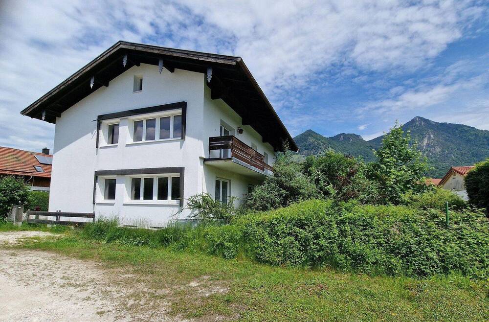 Thumbnail-Großzügiges Wohnhaus mit viel Potenzial und in bester Lage