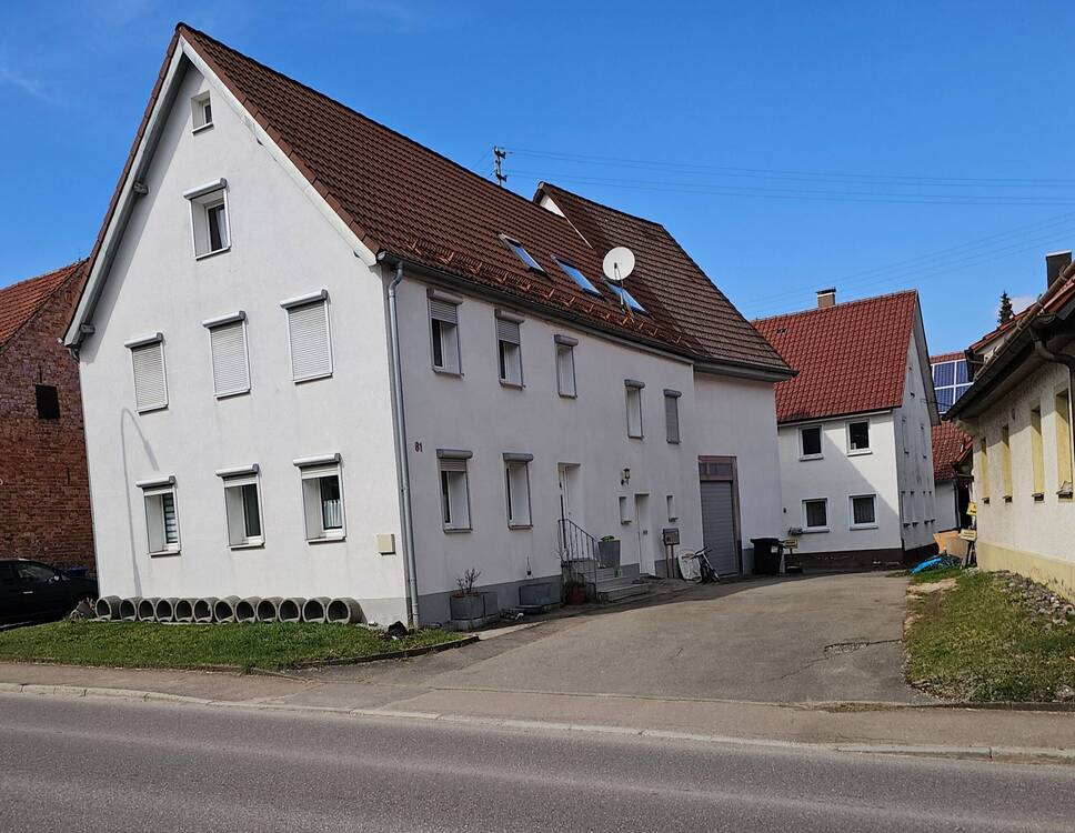 Thumbnail-Schöne große Wohnung mit viel Platz und Garage als Einfamiliemhaus