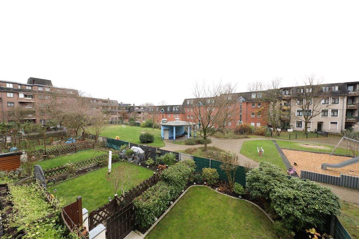 Thumbnail-Immobilien-Richter: Wohnung mit Balkon und sanierte Bäder in Ruhiger Lage von Krefeld