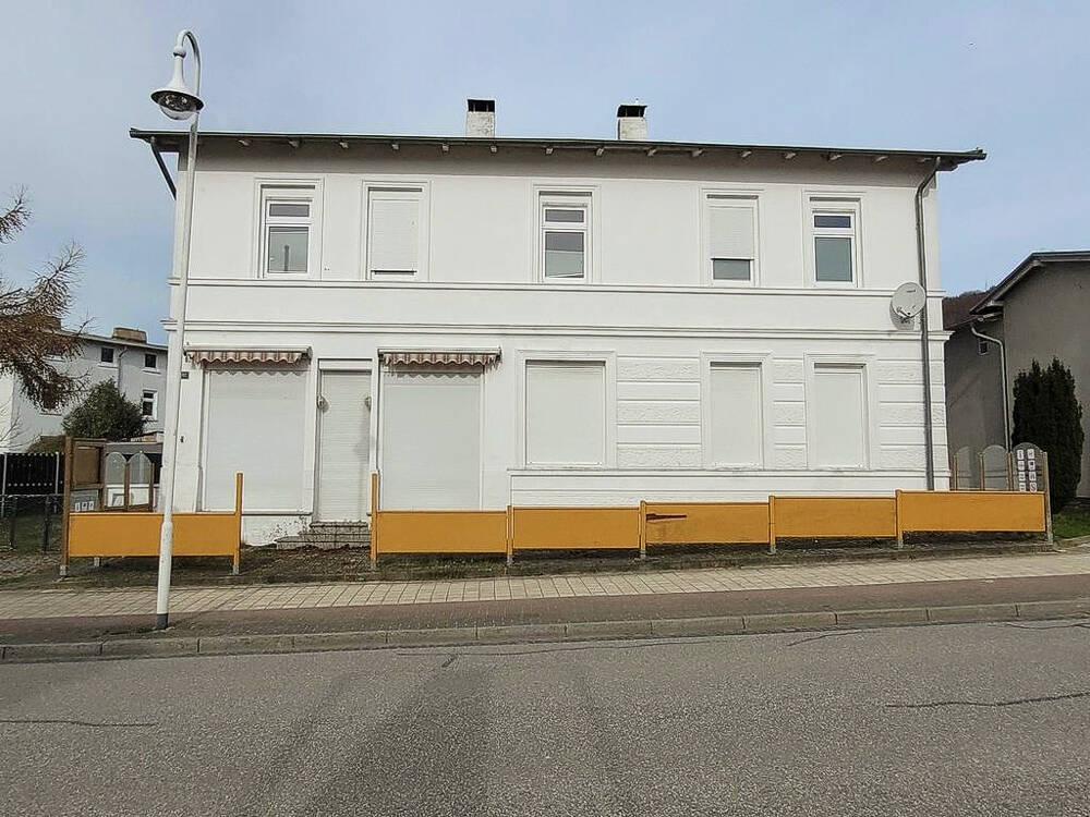 Thumbnail-Strandnahes Wohn- u. Geschäftshaus auf Rügen: Vielseitige Investitionsmöglichkeit *PROVISIONSFREI*