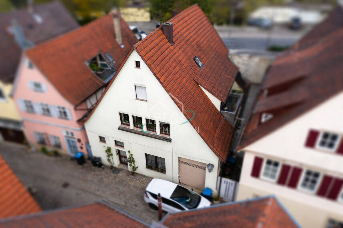 Thumbnail-Historisches Einfamilienhaus mit vielseitiger Nutzung in zentraler Stadtlage