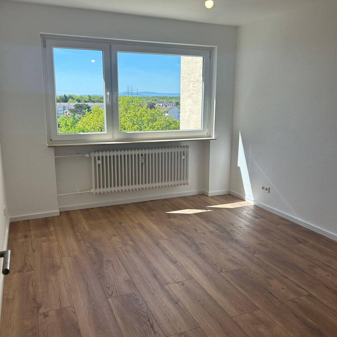 Thumbnail-Frisch sanierte 3-Zimmer-Wohnung mit Balkon und neuer Einbauküche in Hanau-Kesselstadt