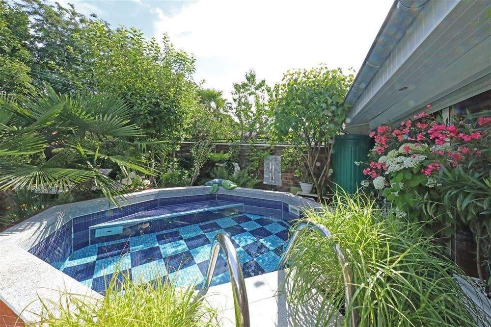 Thumbnail-Immobilien-Richter: Komplett Saniertes Einfamilienhaus mit Swimming-Pool und Traumgarten