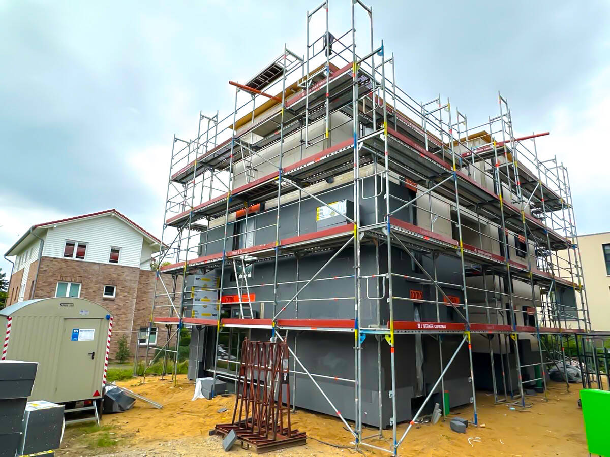 Thumbnail-GREEN LIVING