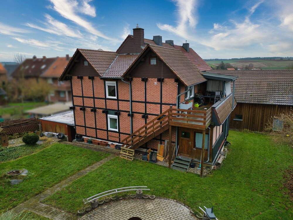 Thumbnail-Große Doppelhaushälfte in ruhiger Lage (Provisionsfrei)