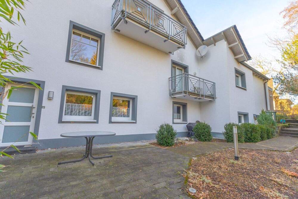 Thumbnail-Menden Platte Heide – ETW im UG mit sep. Hauseingang, Terrasse, Garten & Carport