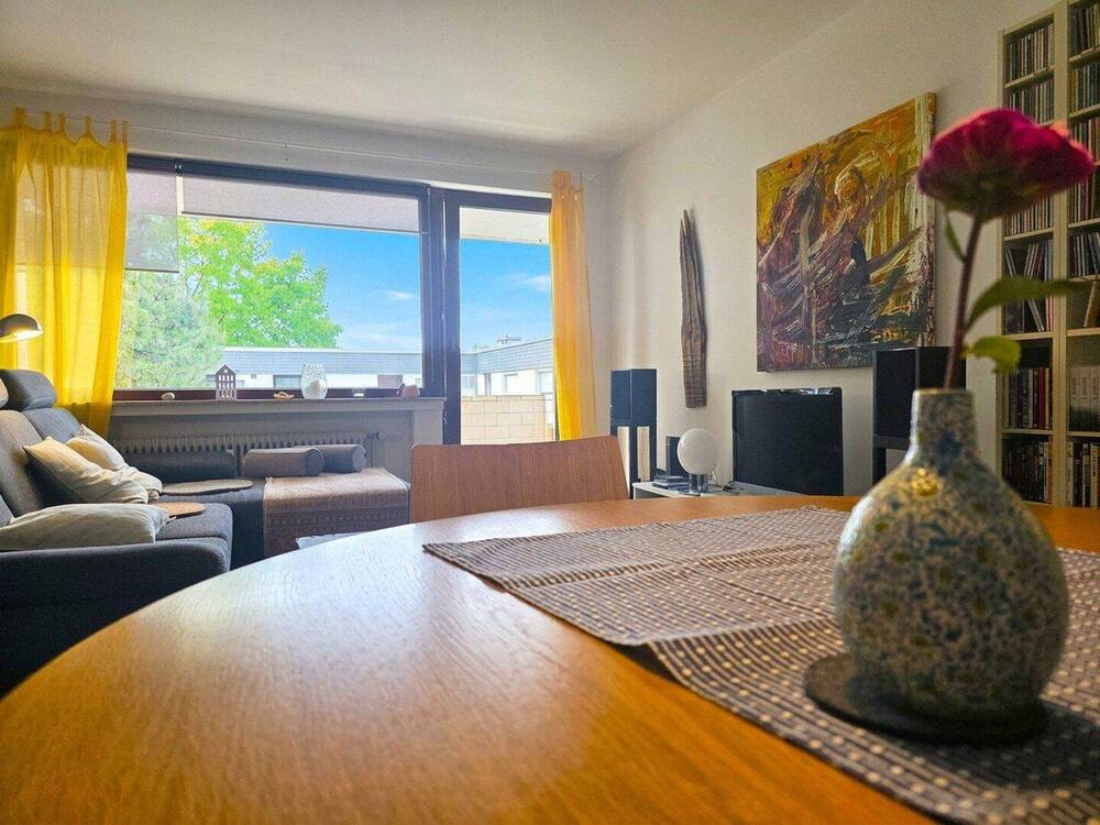 Thumbnail-PROVISIONSFREI - modernisierte 3-Zimmerwohnung mit großer Loggia und Garage