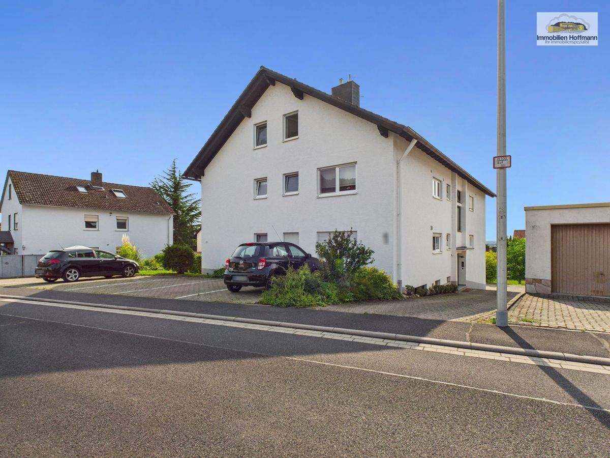 Thumbnail-Alzenau-Hörstein: Helle 3-Zi.-Wohnung (ca. 95 m²) mit Balkon - Garage + Stellplatz inklusive